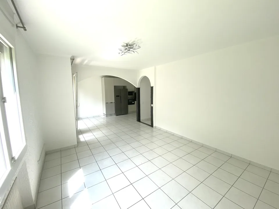 Bel appartement 3,5 pièces rénové à Bodio avec parking