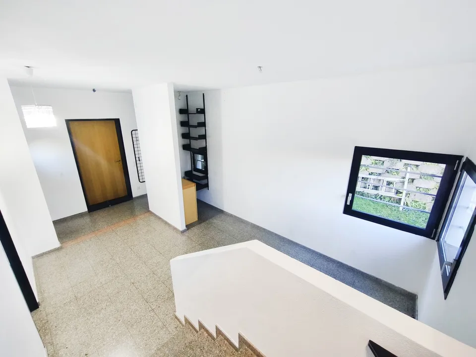 Interessante bifamiliare di due 3,5 con giardino vicino al centro