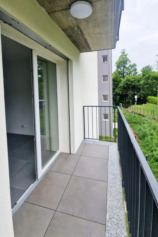 New 3.5-room apartment with covered terrace and two balconies