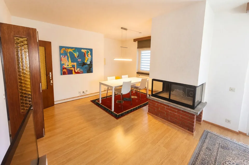 Appartement 4,5 mit Kamin und drei Terrassen in Manno