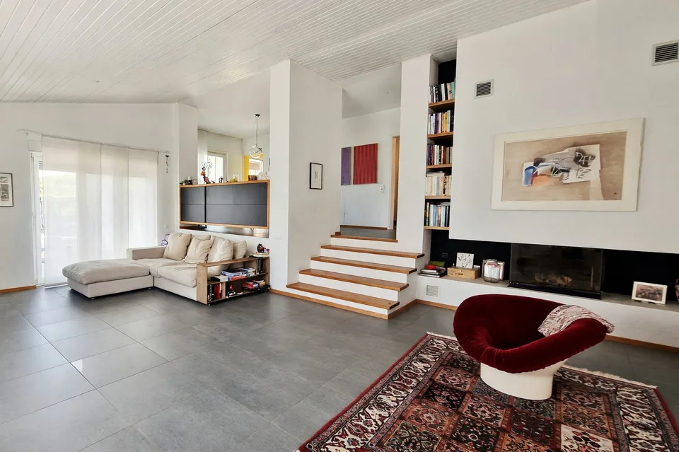 Maison unifamiliale 6,5 pièces de 190 m² avec jardin privé et veranda