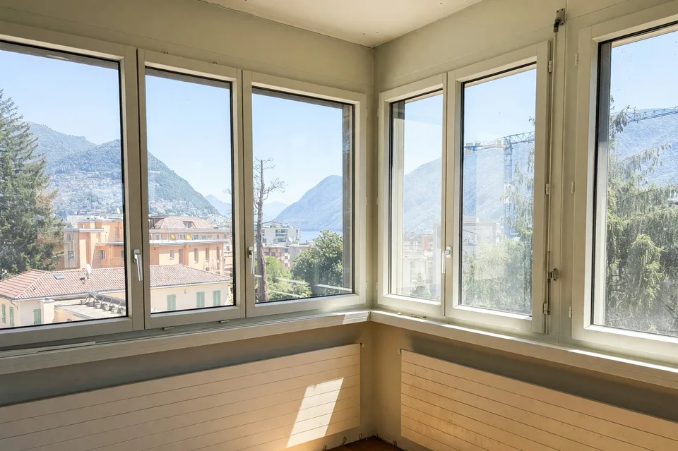 Prestigioso 5,5-Zimmer-Wohnung mit Terrasse und Seeblick