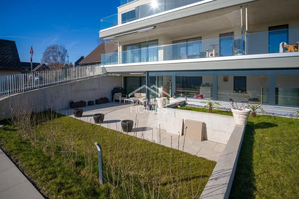 Résidence de jardin exclusive dans le style penthouse - un concept de vie extra