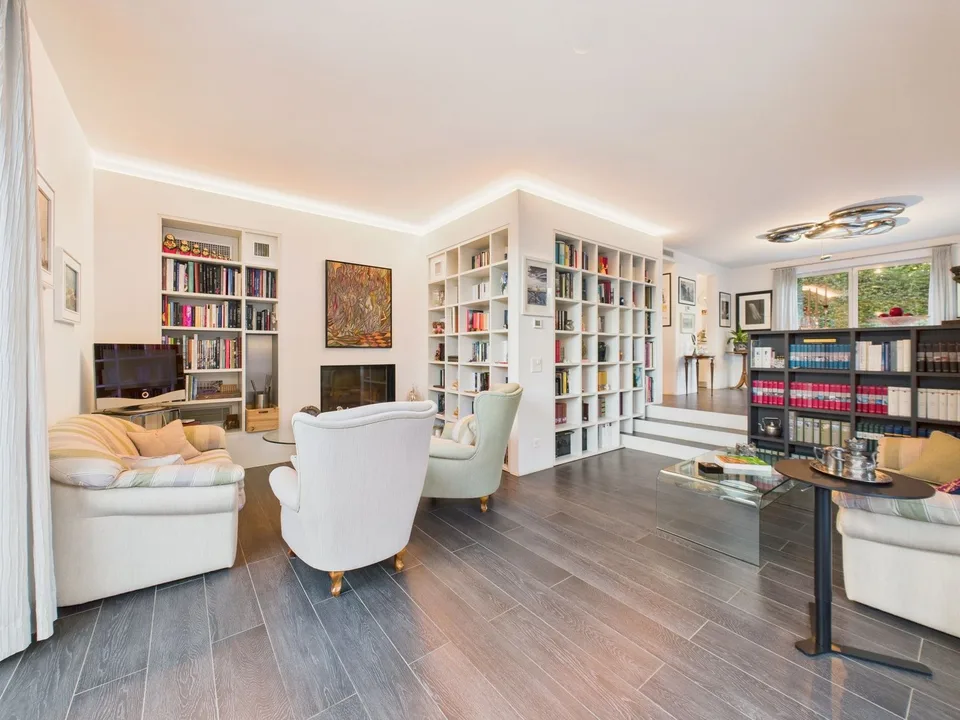 Bright single-family villa with 5.5 rooms in Riva San Vitale, TI
