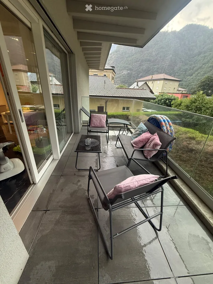 For rent 2.5 room high-standing apartment