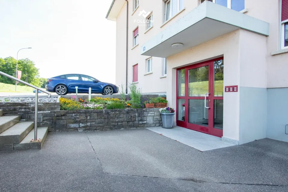 Mehrfamilienhaus mit Entwicklungspotenzial und zusätzlicher Bauparzelle in Heitenried