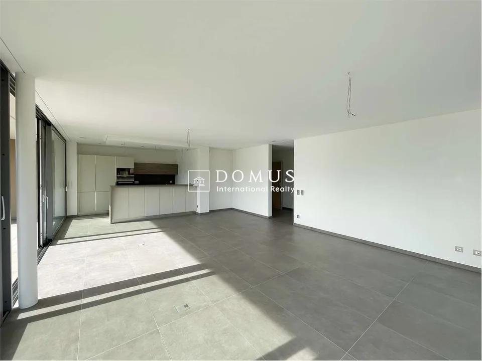 New modern prestige apartment