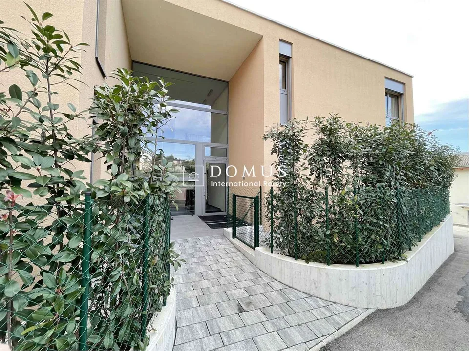 New modern prestige apartment – photo 12 of 13