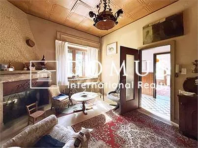 Villa bifamiliare immersa nel verde con parco edificabile – foto 6 di 13