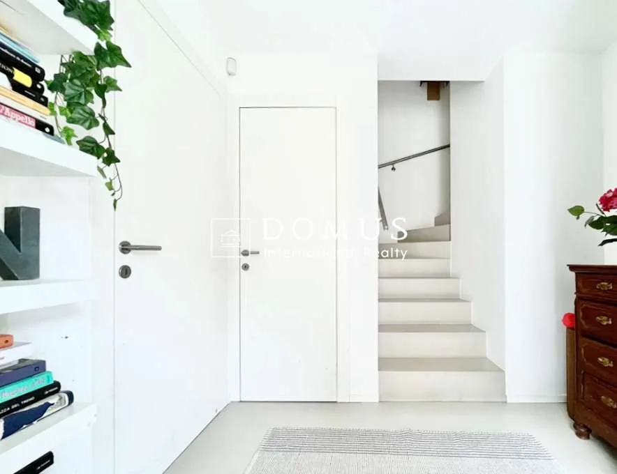 Maisonette moderne à vendre sur trois étages – photo 7 sur 9