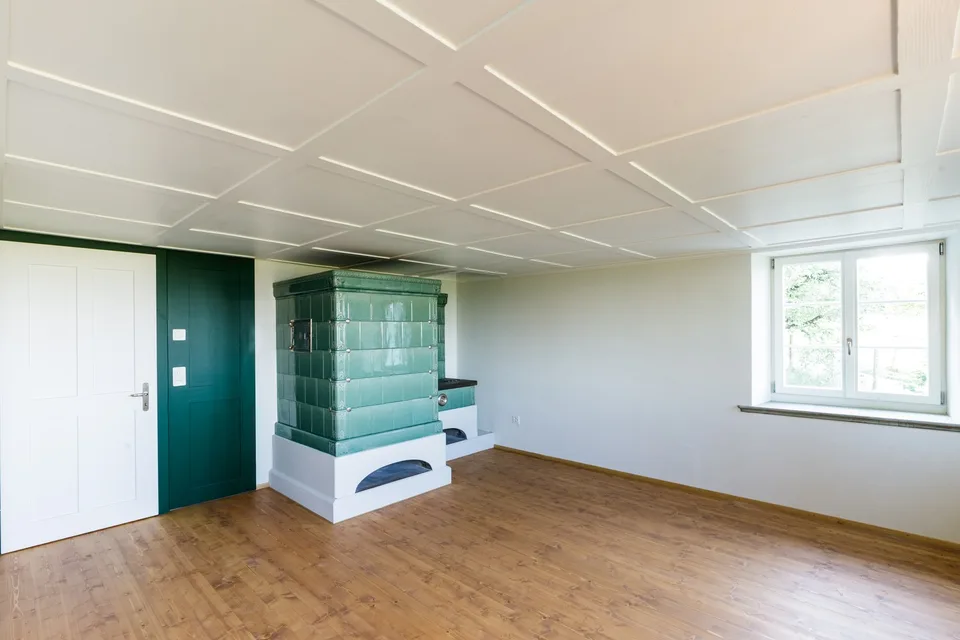 Freihstehendes, kernsaniertes (2026) Bauernhaus mit Seesicht