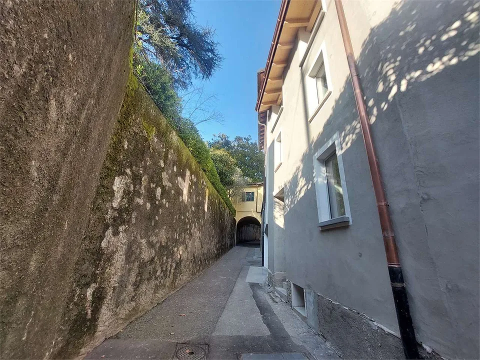 Riva San Vitale, casa indipendente  al centro 2575
