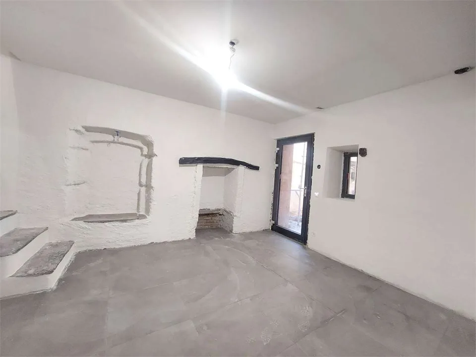 Riva San Vitale, eigenständiges Haus im Zentrum 2575