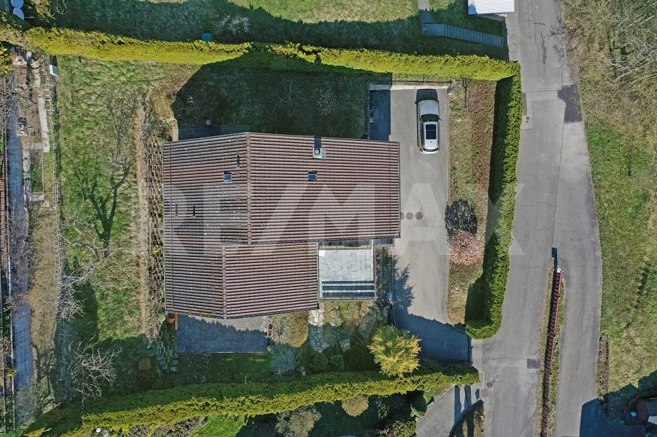 En exclusivité, villa d'exception de 7 pièces dans un écrin de paix sur les hauteurs de Vevey