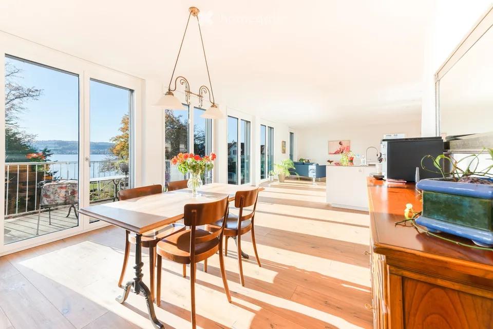 Appartement lumineux 5.5 pièces avec parc et vue sur le lac (limité à 6 mois)