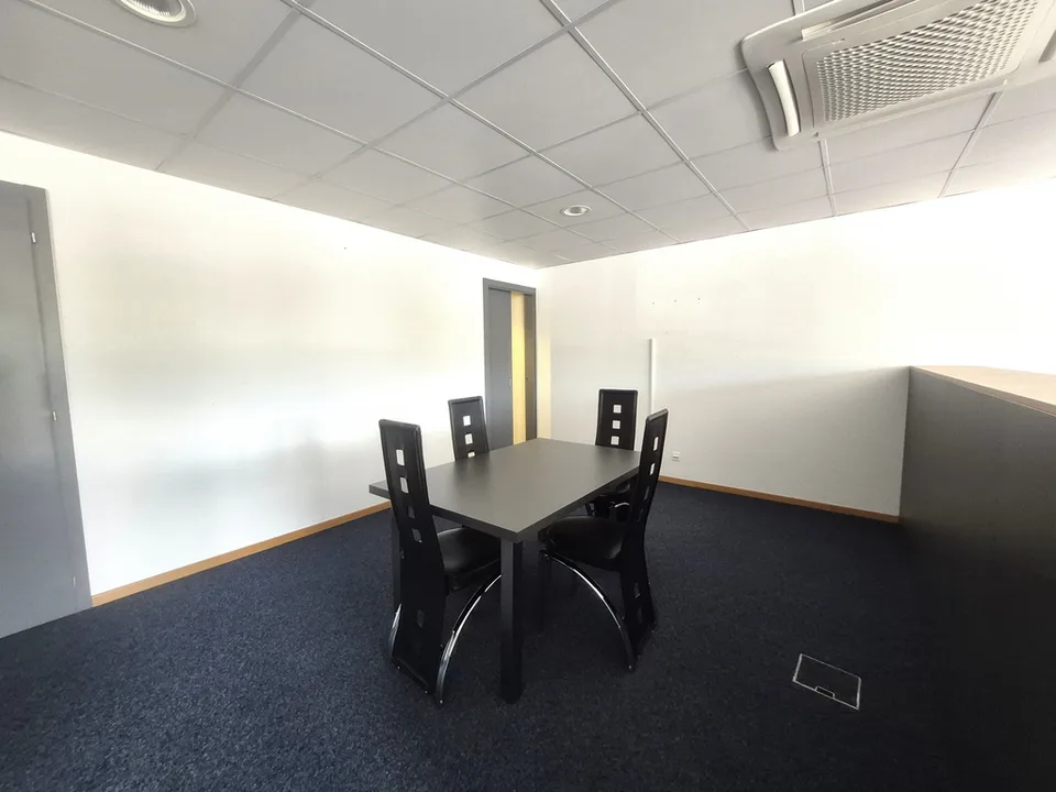 CONTHEY - SCHÖNE BÜROS ZU VERMIETEN – Foto 8 von 11