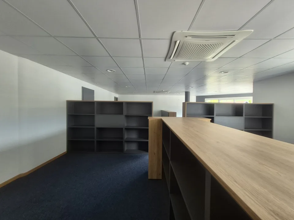 CONTHEY - BEAUTIFUL OFFICES FOR RENT