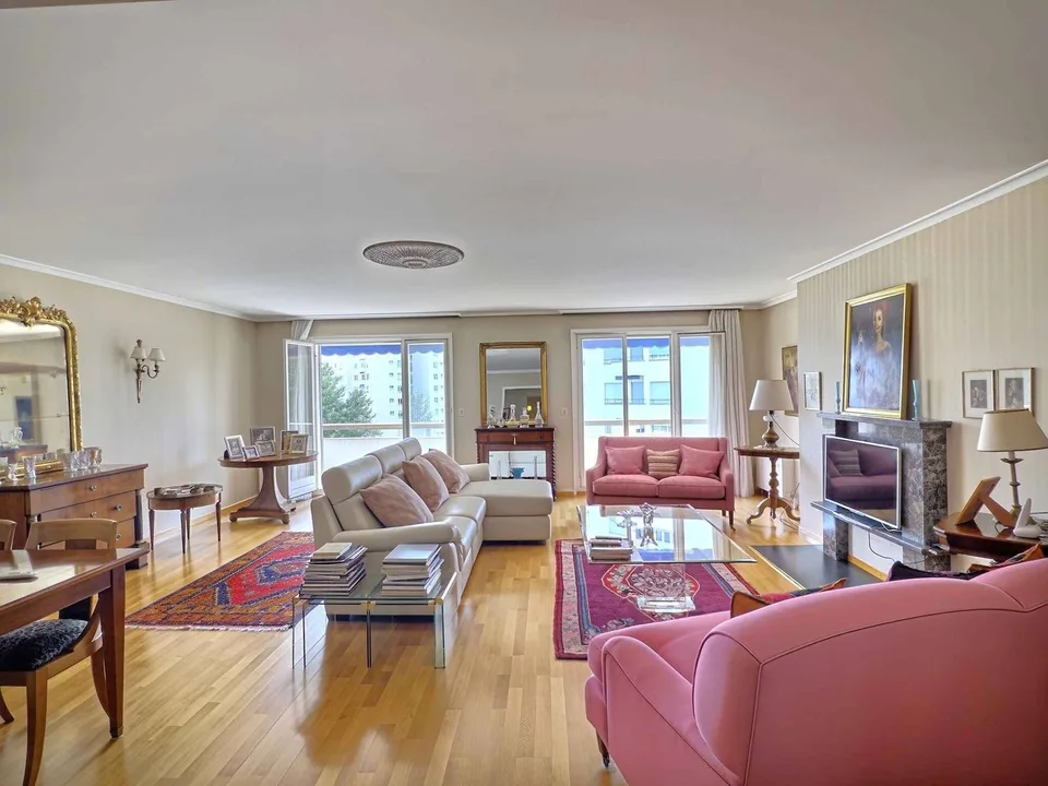 Lausanne Chailly  Un appartement familial aux volumes généreux