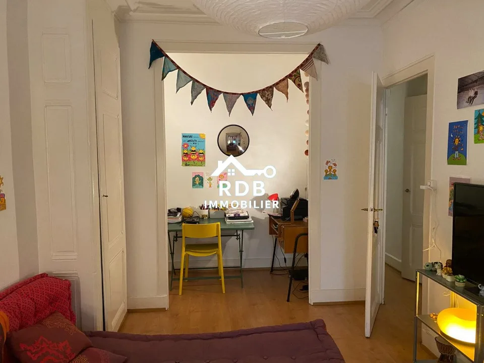 Dreizimmerwohnung im Obergeschoss in Genf 1207