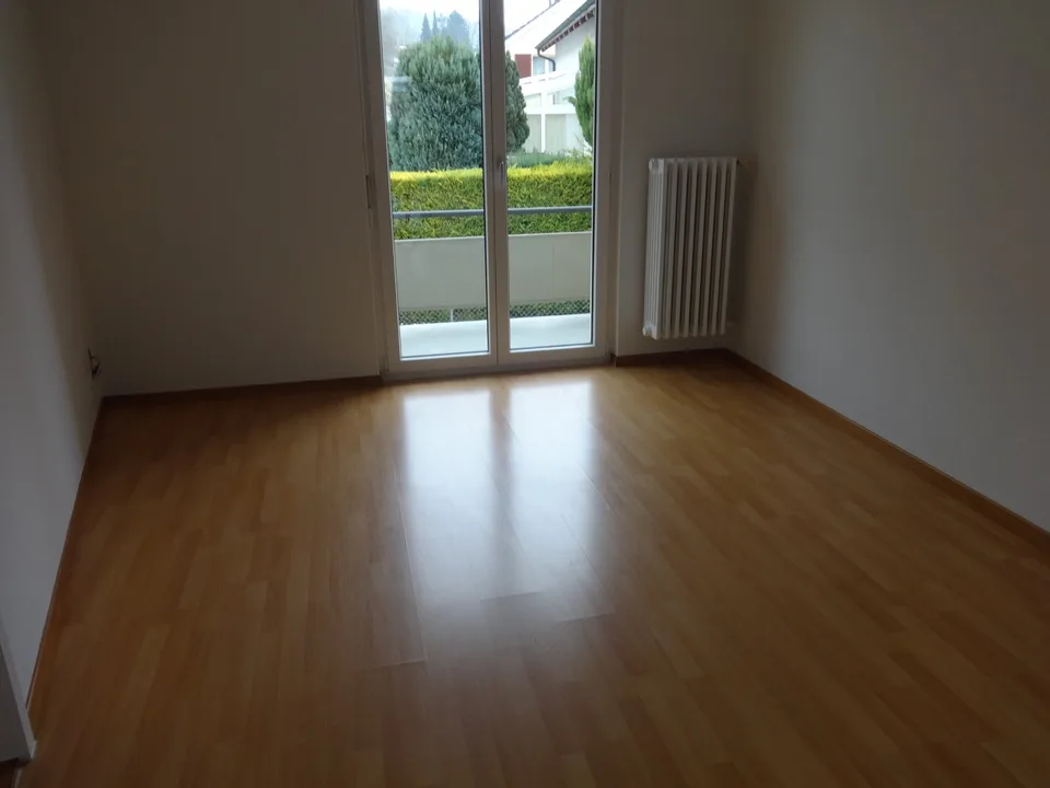 Small 3-room apartment on the 1st floor