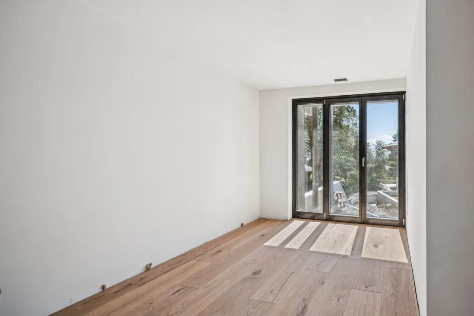 New 3.5-room apartment, 150 m from the ski lifts