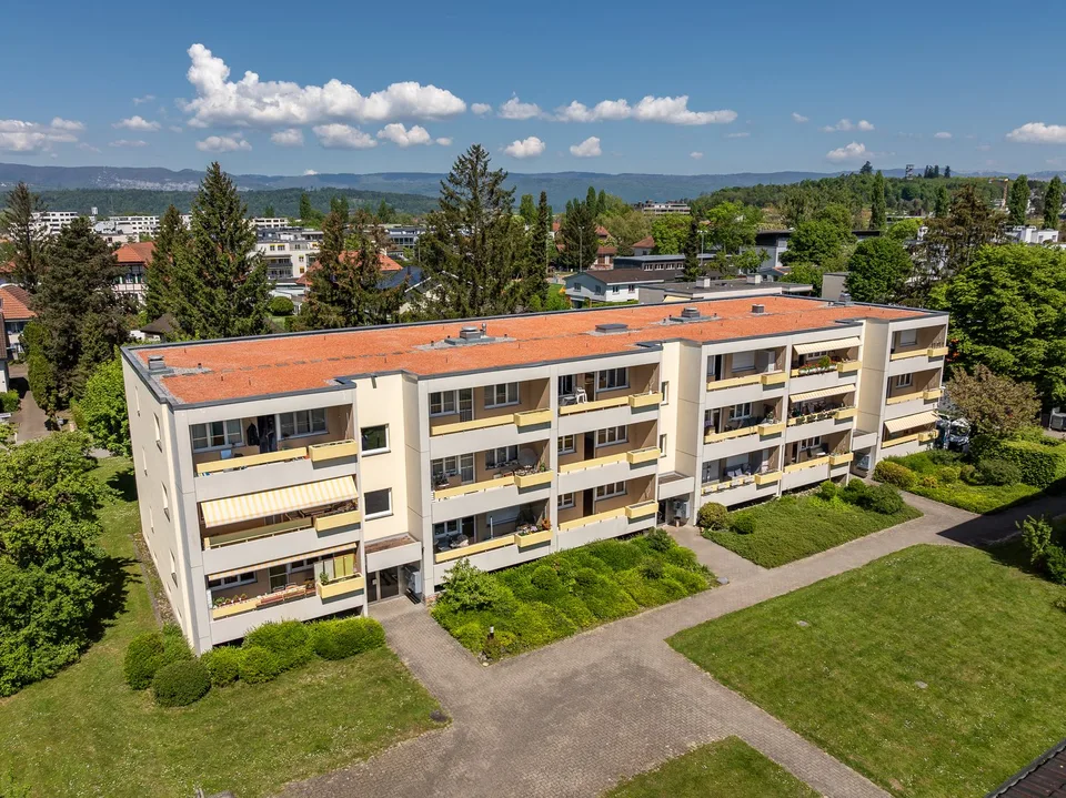 Frisch sanierte 4.5-Zimmer-Wohnung mit Balkon und Aussicht in Lyss