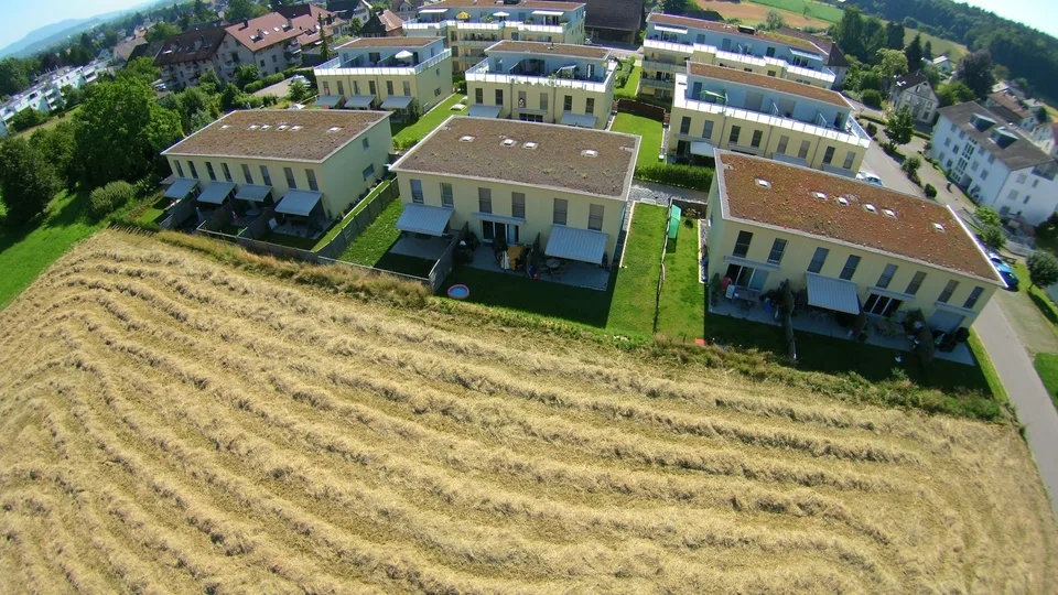 Maison de rang familiale de 4,5 pièces avec jardin