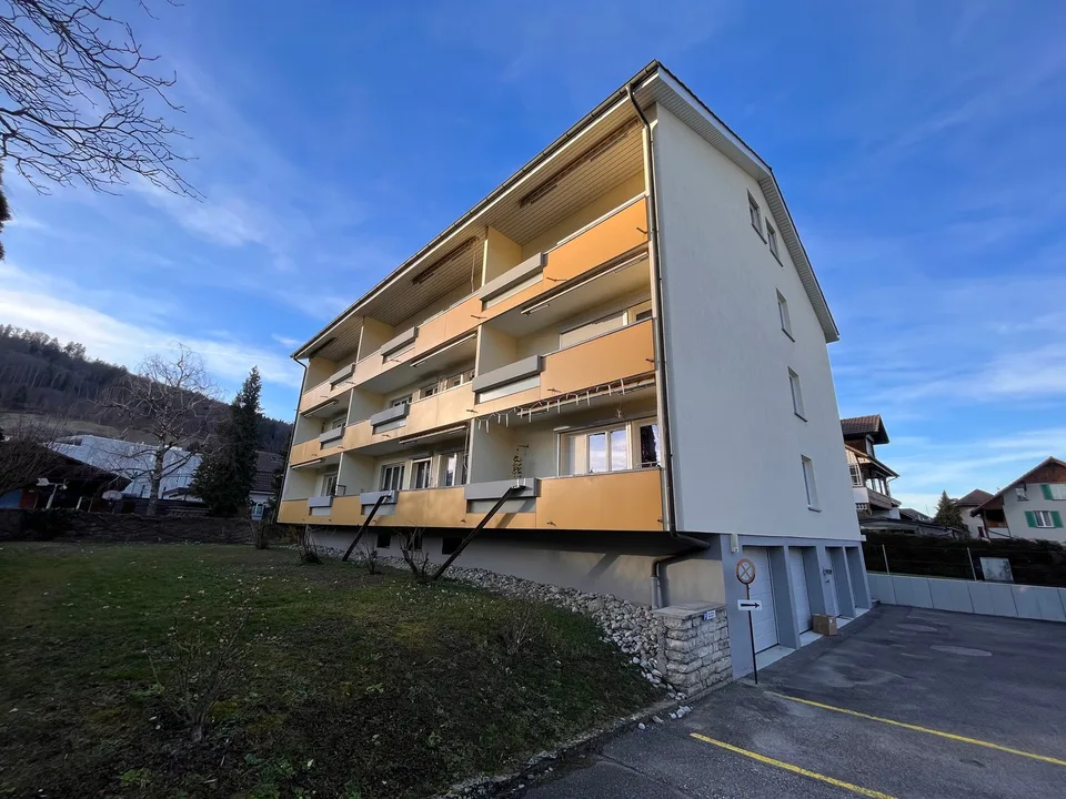 Grosszügige 2-Zimmerwohnung mit Balkon