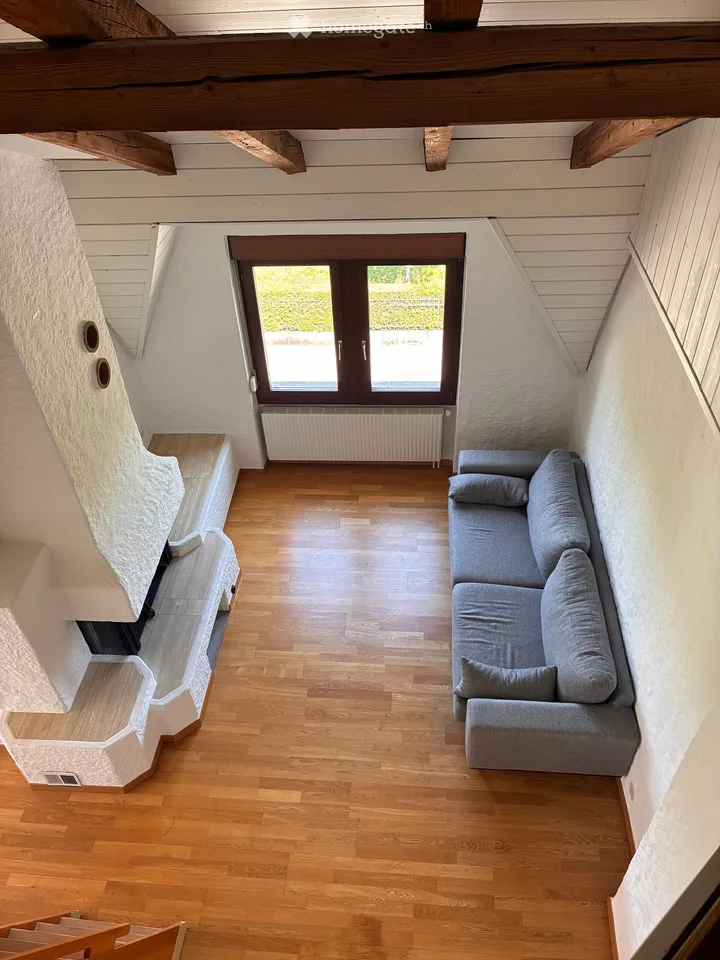 Charmante 2.5-Zimmer-Dachgeschosswohnung in Zürich-Oerlikon