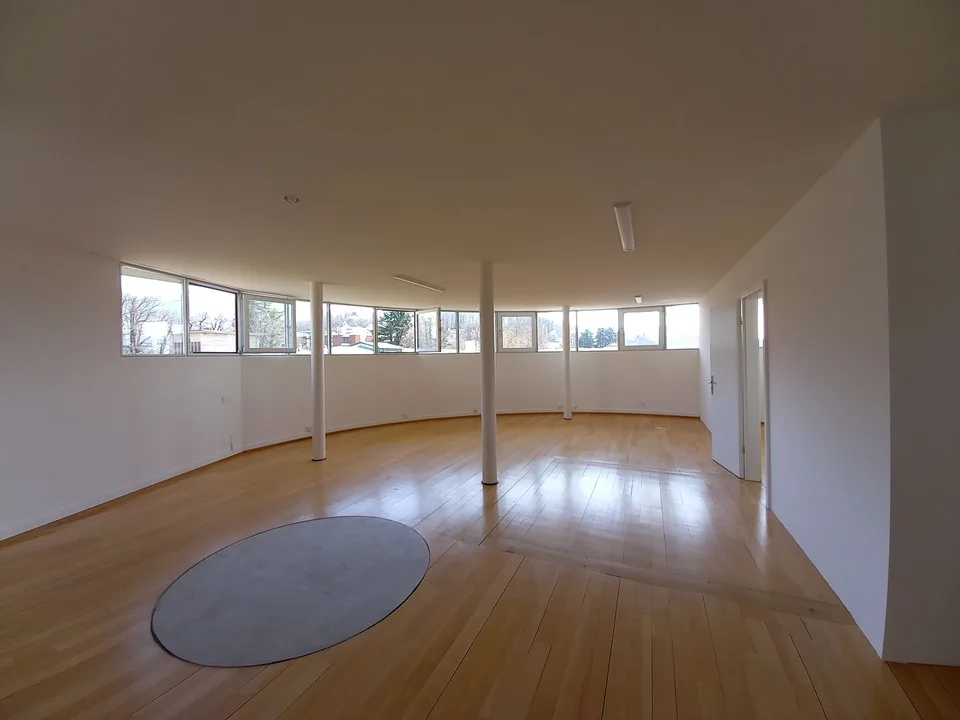 Großes und helles Büro von 90 m² in Sorengo