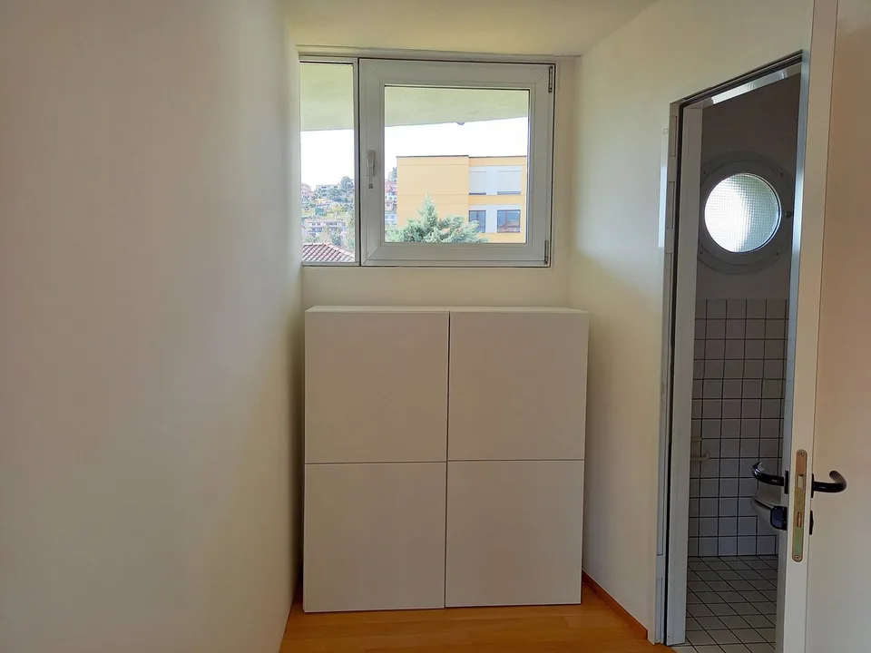 Großes und helles Büro von 90 m² in Sorengo – Foto 8 von 10