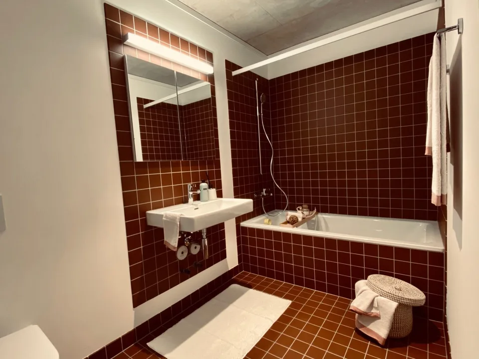 Modern 3.5-room apartment on the 6th floor with its own washing tower
