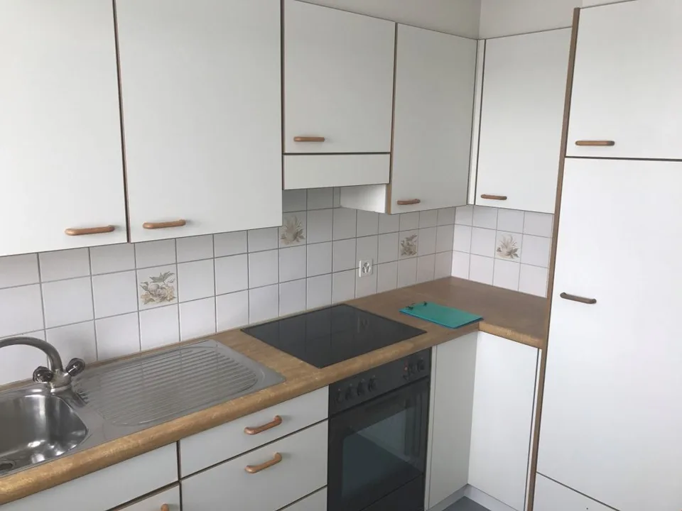 einfache 3 Zi.-Wohnung mit sonnigem Balkon