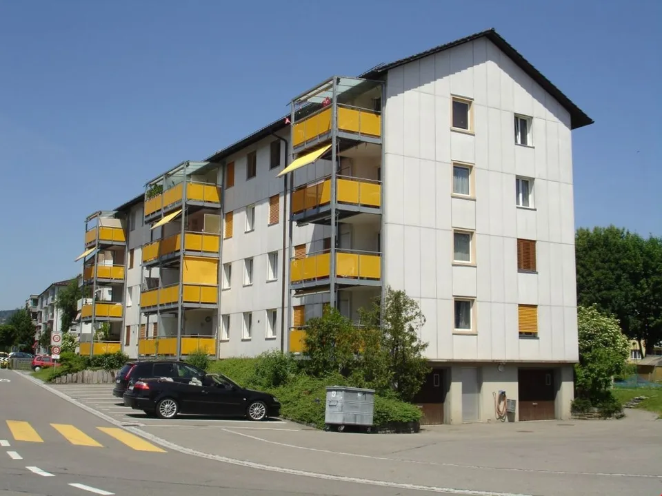 einfache 3 Zi.-Wohnung mit sonnigem Balkon