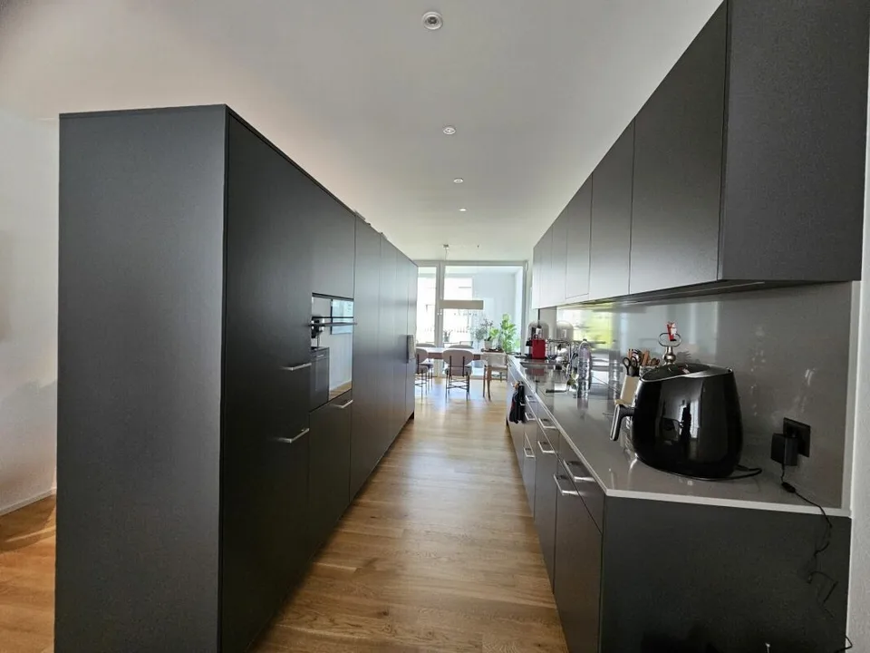 Modern Living by the Lake