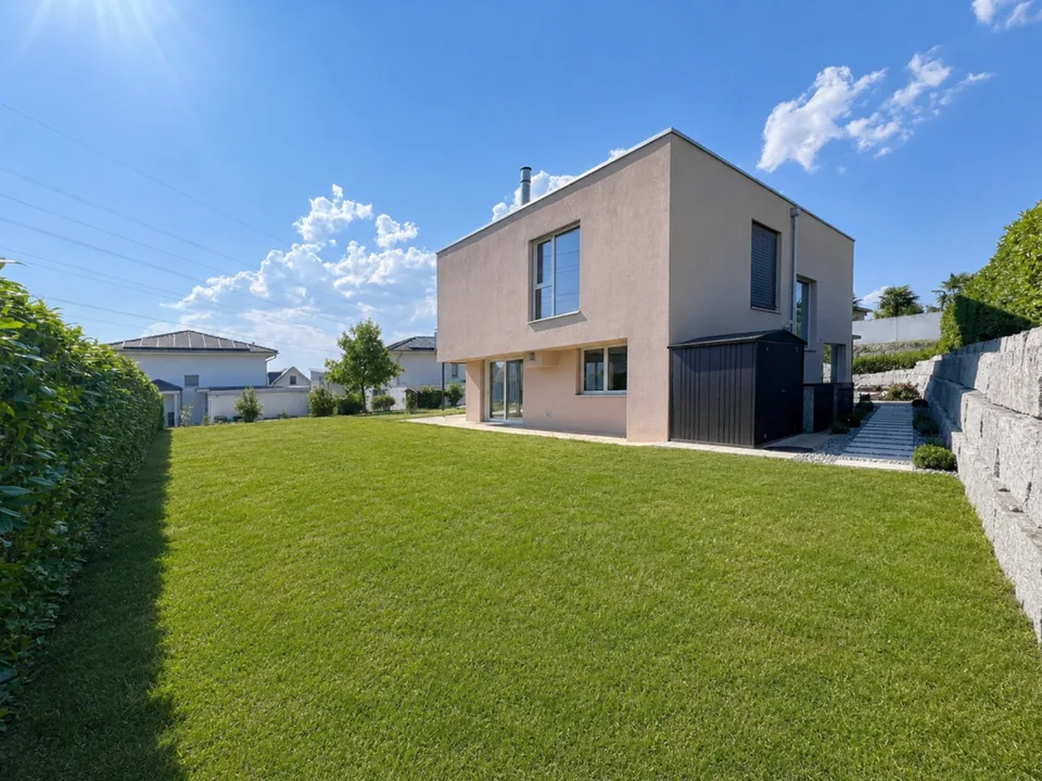 Family home for sale with large plot