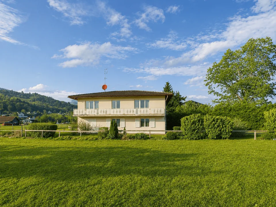 Idyllic 5.5-room single-family house with panoramic view and large garden