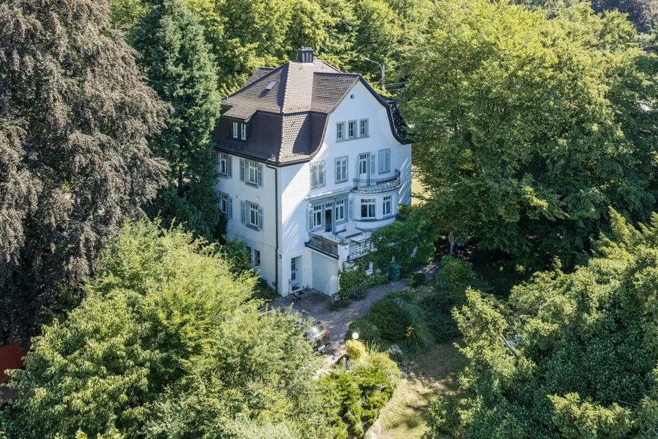 Exklusive Stadt-Villa (9,5-Zimmer) an begehrter Lage in Zürich