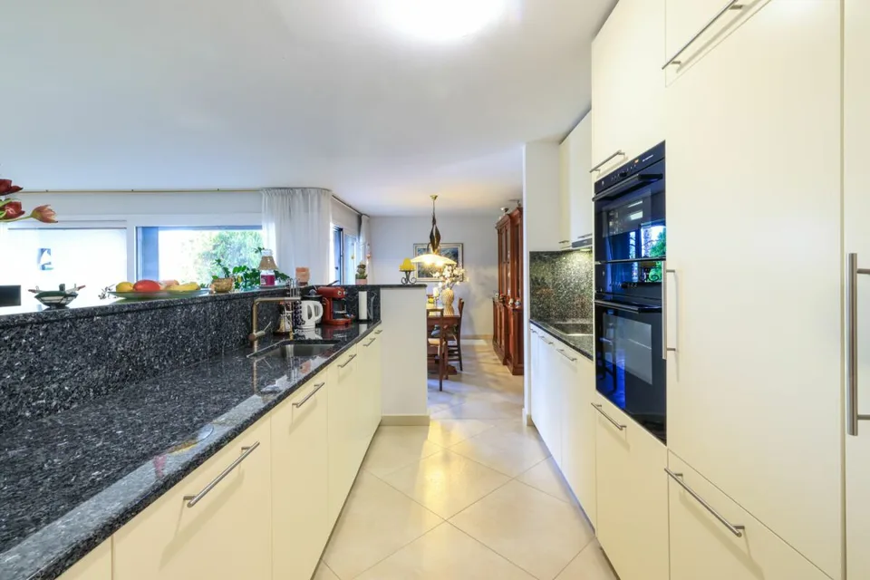 Zentrale 3.5-Zimmer-Wohnung in unmittelbarer Seenähe