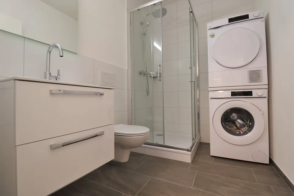 Modern 2.5-room apartment with its own washing machine