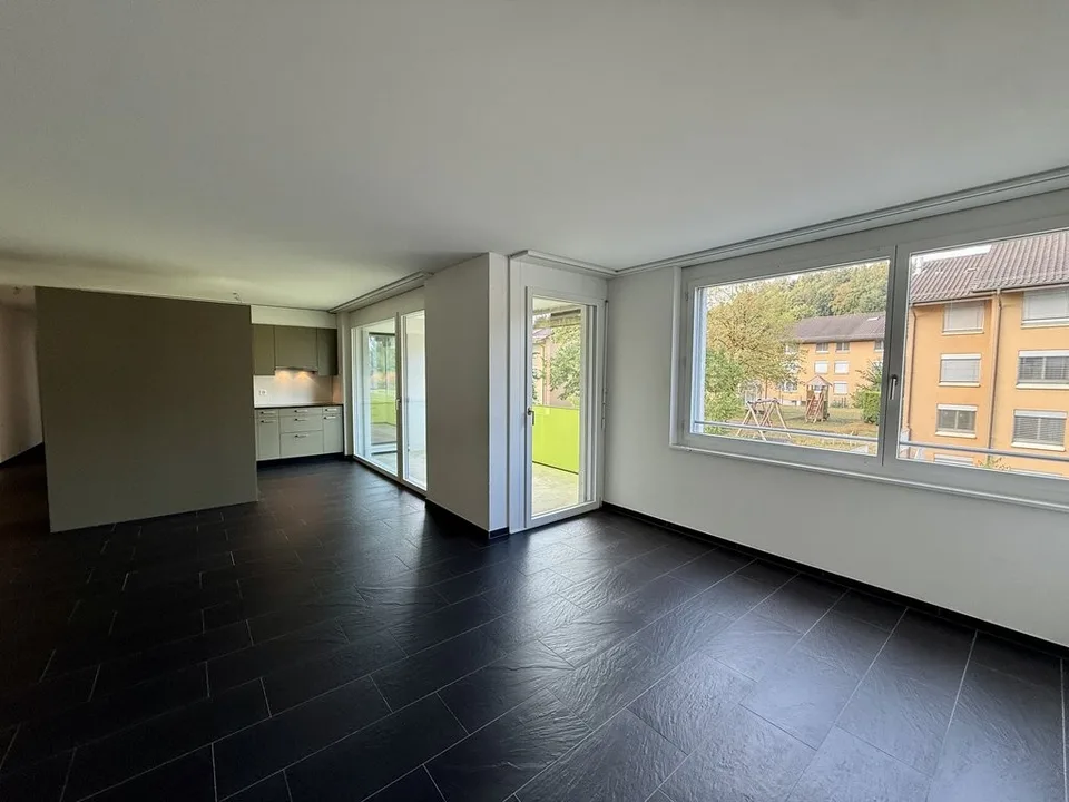 Moderne 3.5 Zimmerwohnung auf dem Land und doch stadtnah!