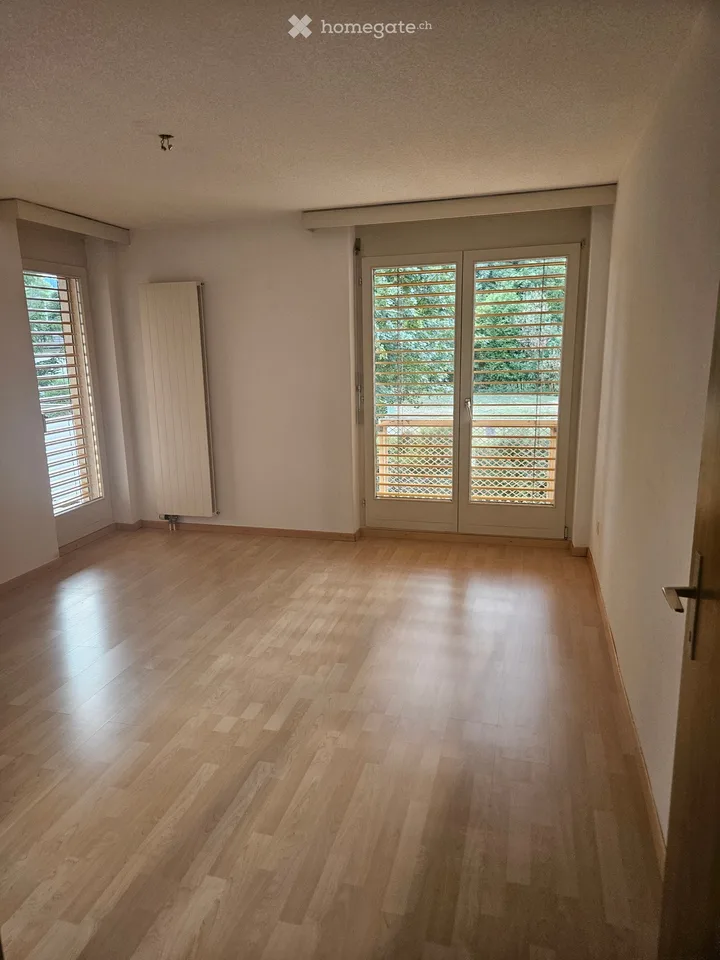Dachwohnung/helle 3.5-Zi-Whg mit Balkon und schöner Aussicht in Schwarzenbach SG