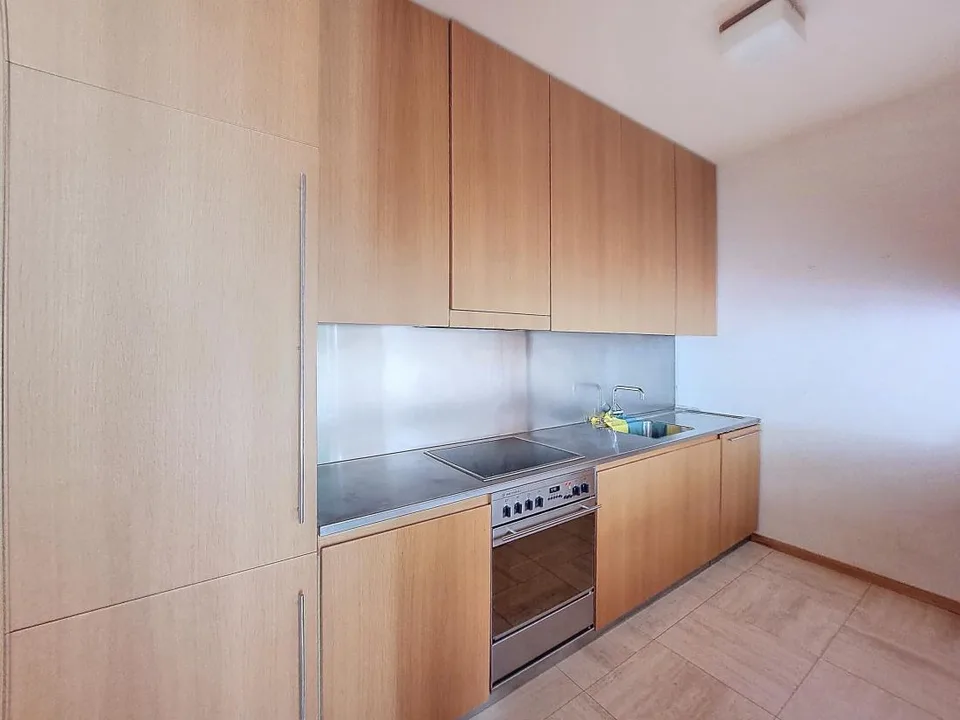 Sion, 5-room apartment close to schools and the St-Guérin neighborhood
