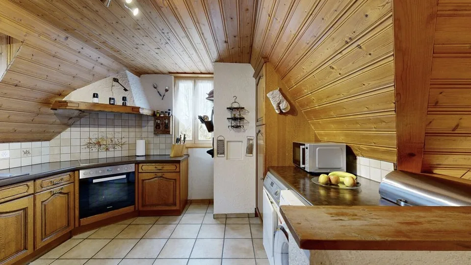 Charmante 4.5-Zimmer-Duplexwohnung mit Terrasse – Foto 7 von 10