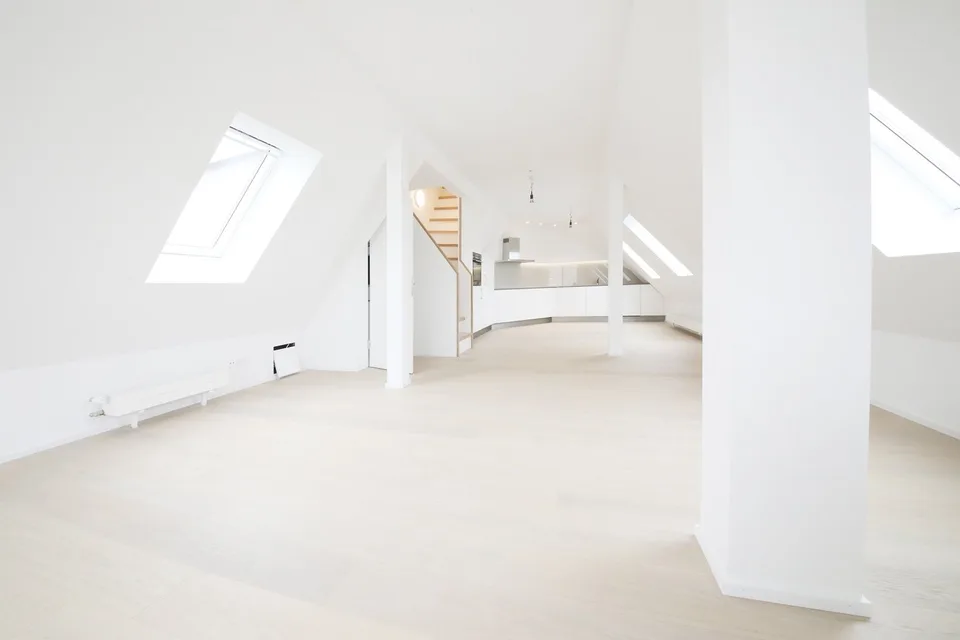 Top 3 1/2-Zimmer-Maisonette-Dachwohnung (115 m2) mit 2 Terrassen, Stauffacher