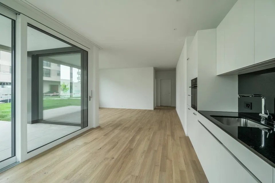 Moderne 2.5 Zimmer Wohnung am See