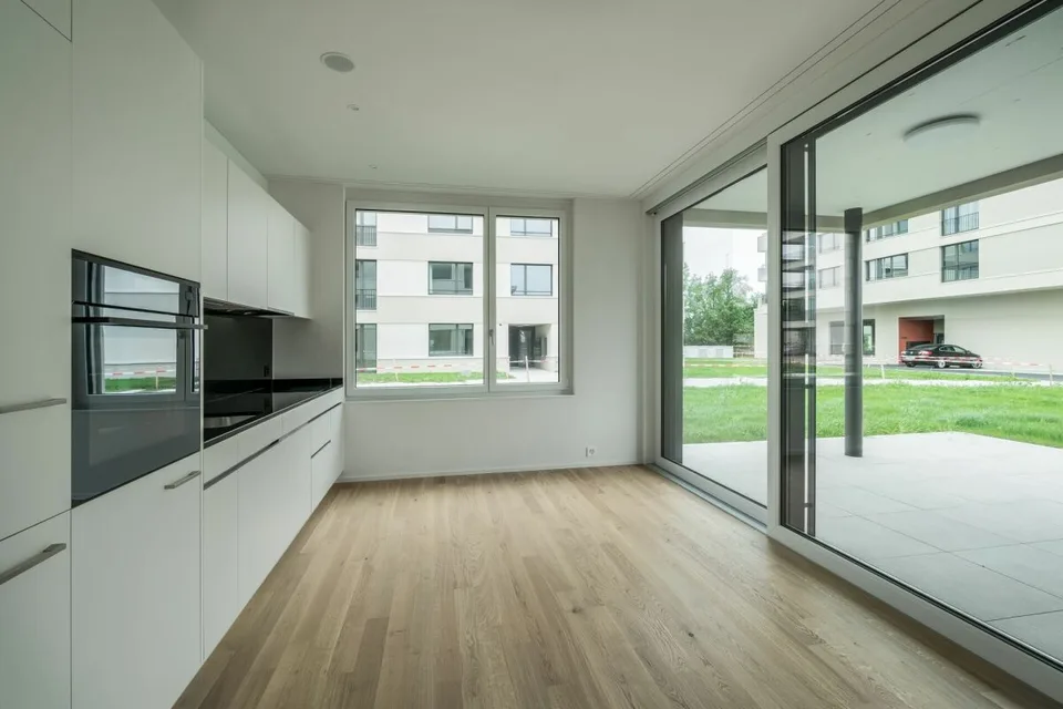 Moderne 2.5 Zimmer Wohnung am See