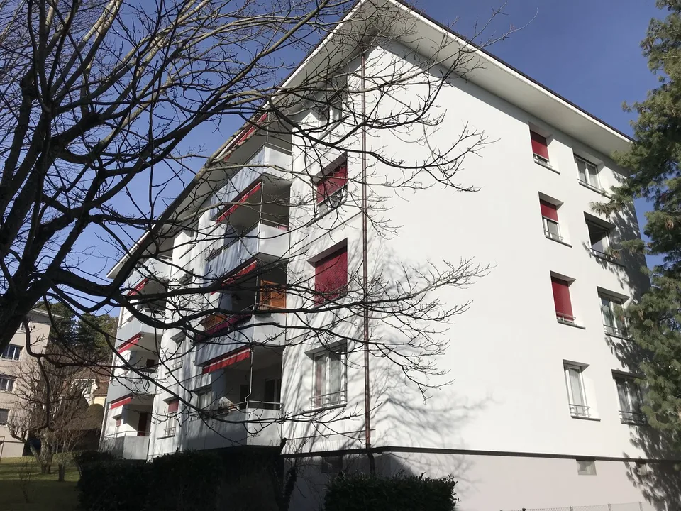 Appartement traversant de 6,5 pièces, 1er étage, env.152 m2