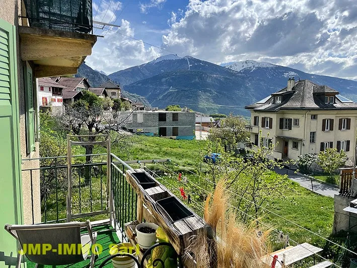 Incantevole appartamento ristrutturato con 4 stanze nel cuore del villaggio di Miège – foto 18 di 48