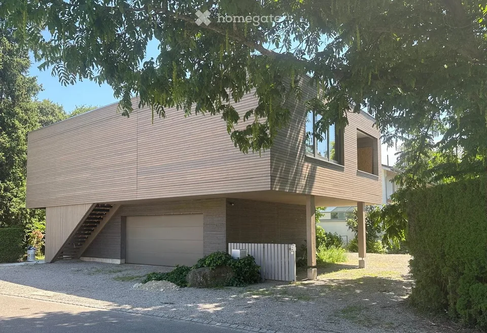 Loftartige 2½-Zimmer-Wohnung mit hochwertigem Innenausbau zu vermieten (Erstbezug)